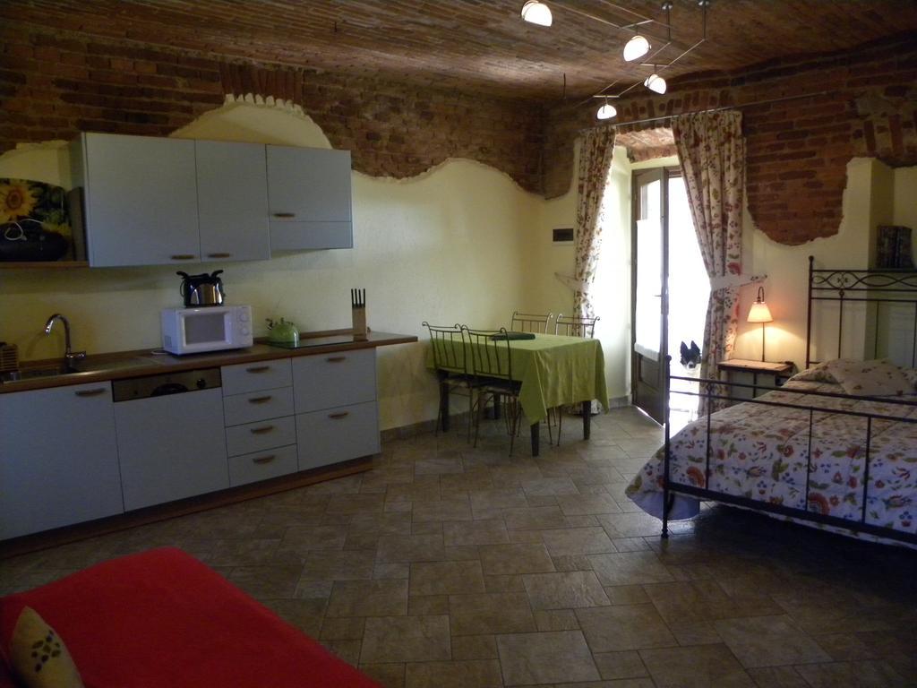 Agriturismo Fano'S Farm Suno Номер фото