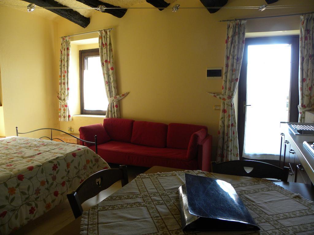 Agriturismo Fano'S Farm Suno Экстерьер фото