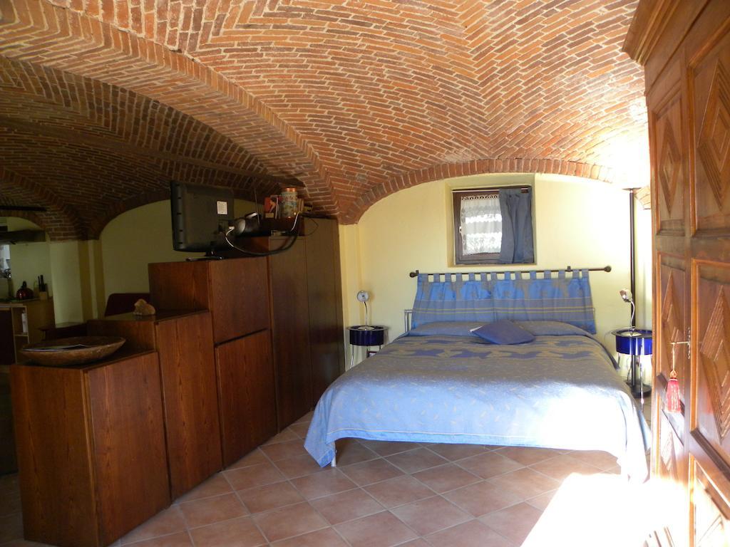Agriturismo Fano'S Farm Suno Номер фото