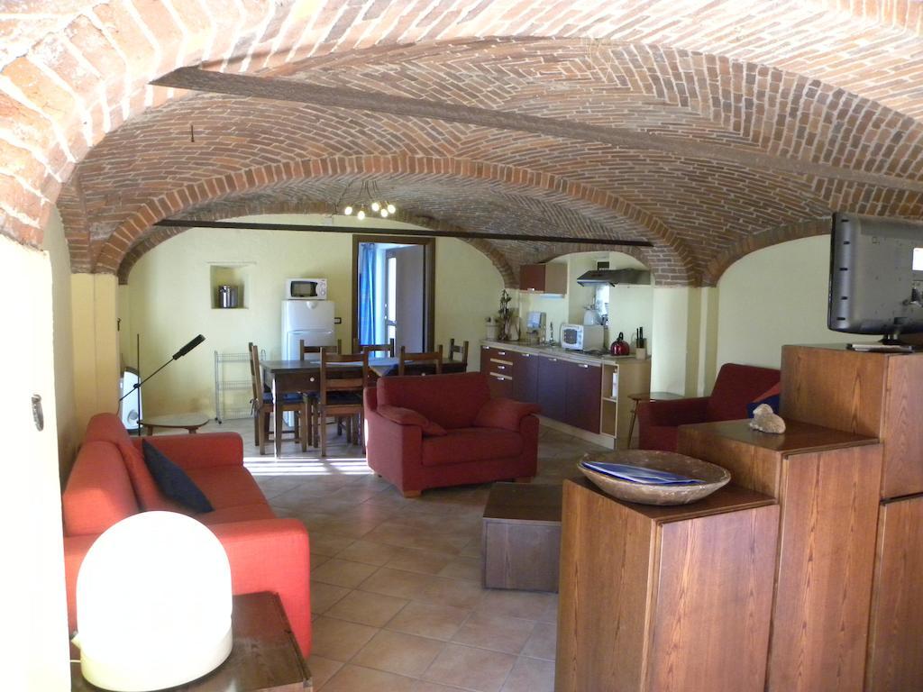 Agriturismo Fano'S Farm Suno Номер фото