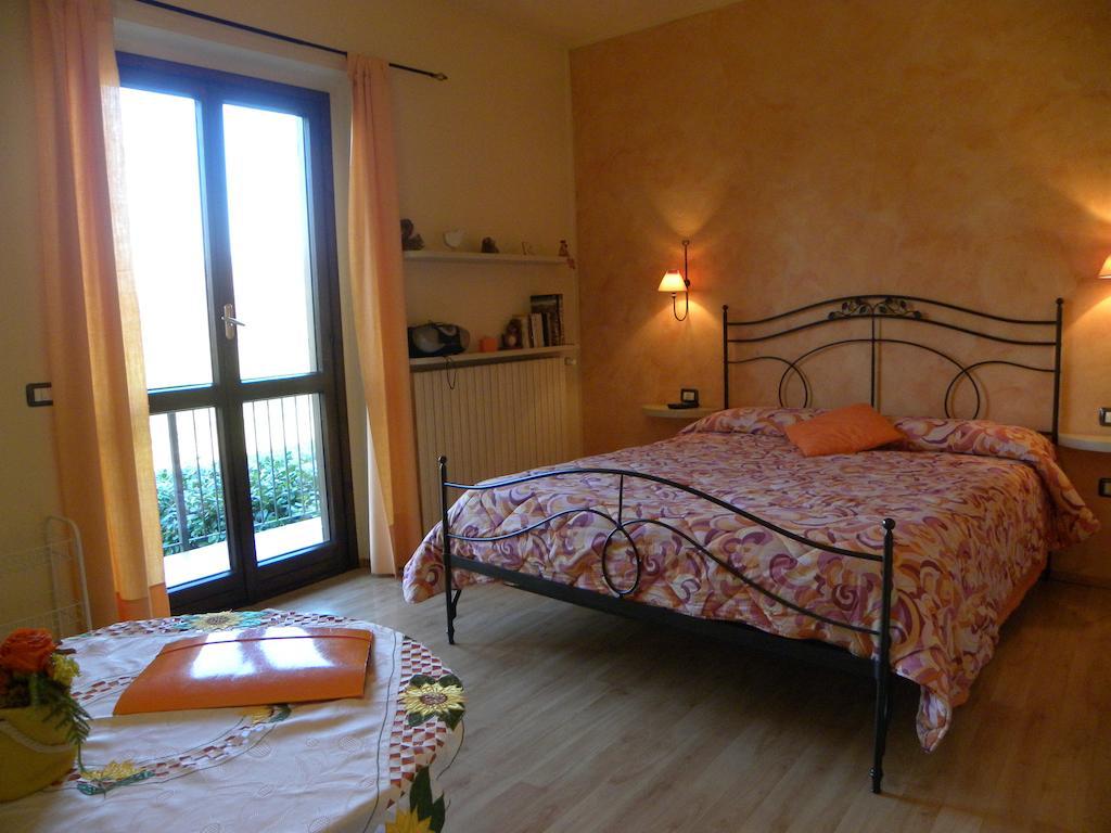 Agriturismo Fano'S Farm Suno Номер фото
