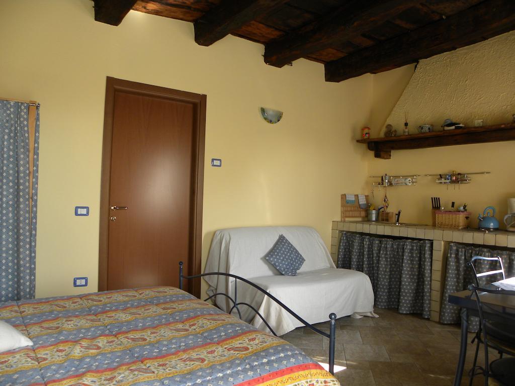 Agriturismo Fano'S Farm Suno Номер фото