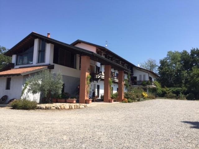 Agriturismo Fano'S Farm Suno Экстерьер фото